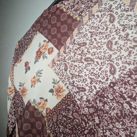 Altar'd State Floral Patchwork Tie-Front Crop Top XS - Picture 5 of 7